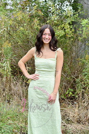 Kate MHS Class of 2025 [peek] 009