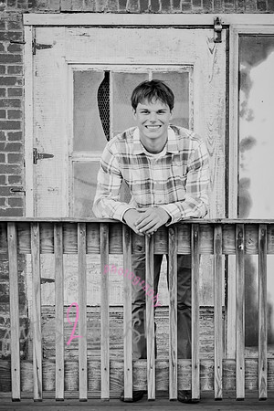Caden [MHS Class of 2025] peek 08