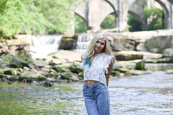 Gwen [MHS Senior] 105