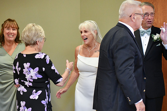 Kellie & Jim [receiving line] 082
