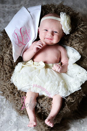 Amelia [newborn] images 081