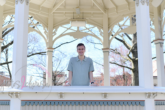 Zachary [MHS Class of 2025] square 14