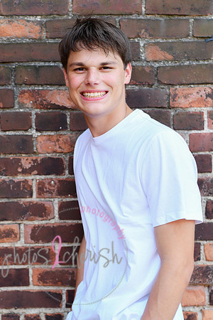 Caden [MHS Class of 2025] peek 32