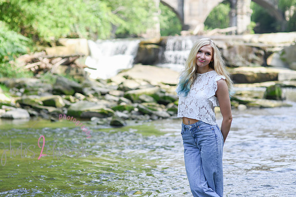 Gwen [MHS Senior] 113