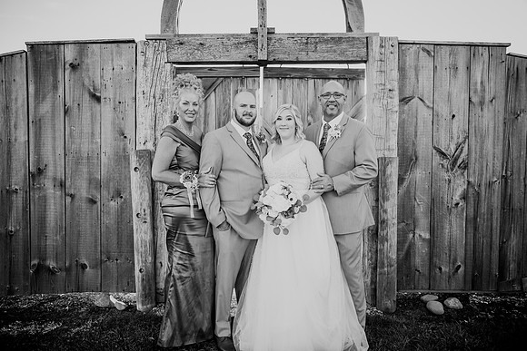 Piper & Eddie [Bride Family] 144