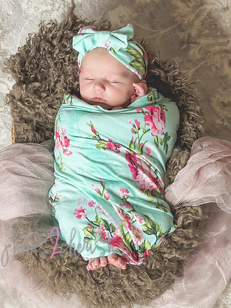 Amelia [newborn] images 118