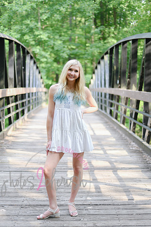 Gwen [MHS Senior] 203