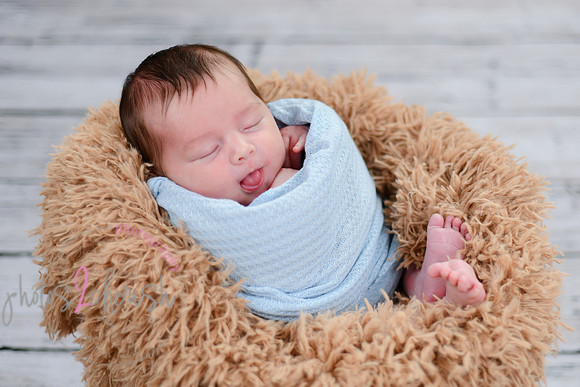 Anthony [newborn] 083