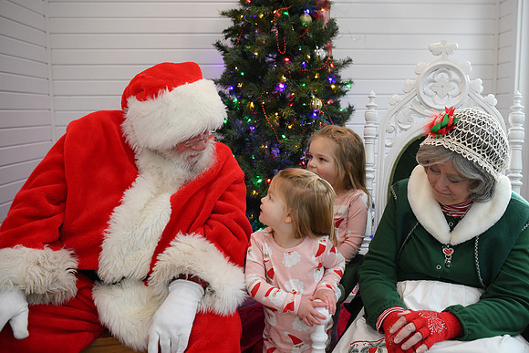 Marleigh Girls Santa 09
