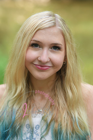 Gwen [MHS Senior] 187