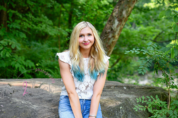 Gwen [MHS Senior] 151