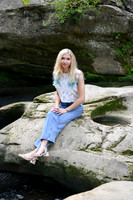 Gwen [MHS Senior] 017