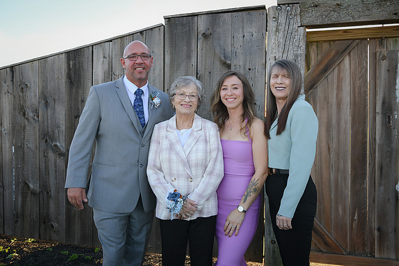 Piper & Eddie [Bride Family] 070