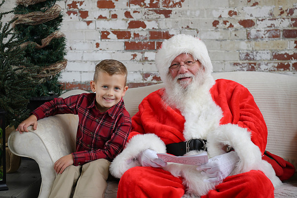 2024 Santa [Hutchinson] 04