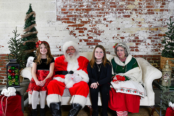 2024 Santa [Knotts] 17