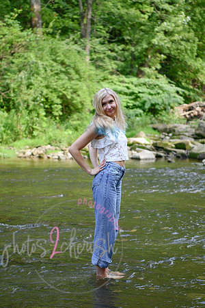 Gwen [MHS Senior] 094
