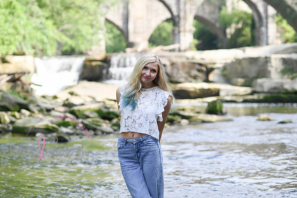 Gwen [MHS Senior] 104
