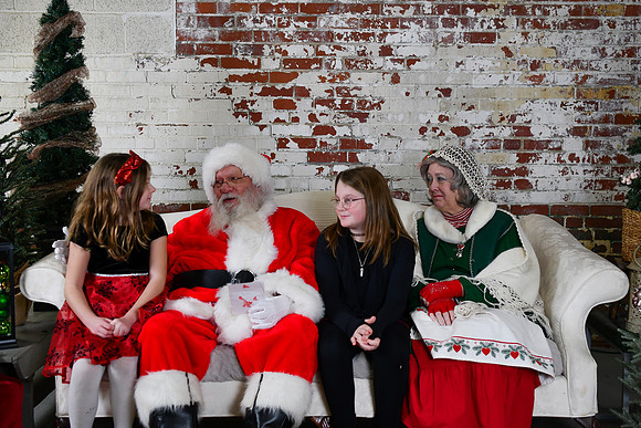 2024 Santa [Knotts] 32