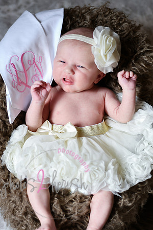 Amelia [newborn] images 085