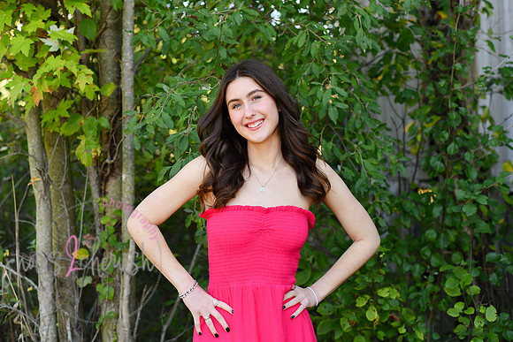 Audrey [class of 2025] 044