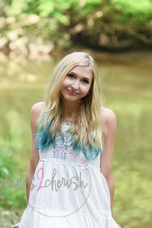 Gwen [MHS Senior] 175