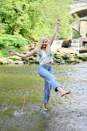 Gwen [MHS Senior] 120