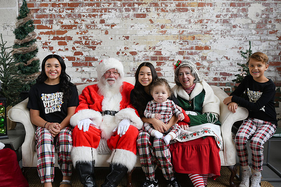 2024 Santa [Houghtaling] 02