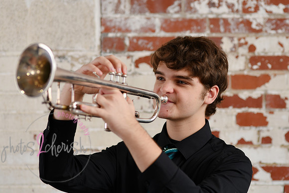 Jacob [MHS class of 2024] 028