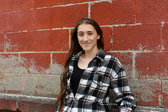 Carmella [MHS Class of 2025] proofs 062
