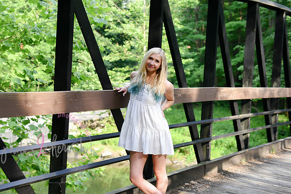 Gwen [MHS Senior] 220