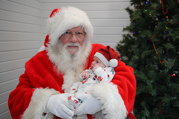 2024 Hart Family Santa 21