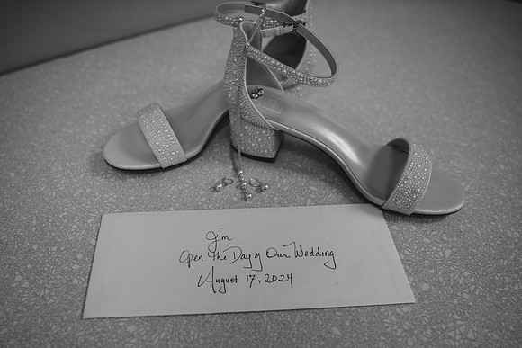 Kellie & Jim [getting ready] 028