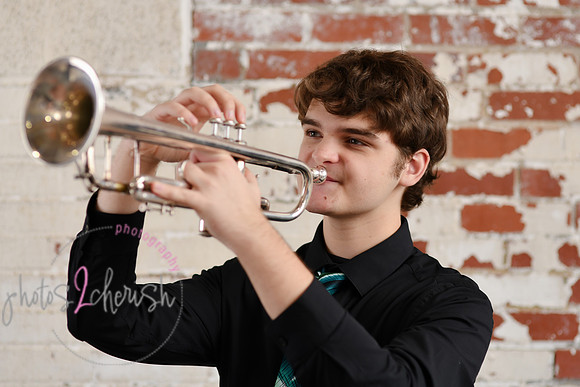 Jacob [MHS class of 2024] 030