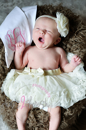 Amelia [newborn] images 090