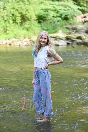 Gwen [MHS Senior] 102