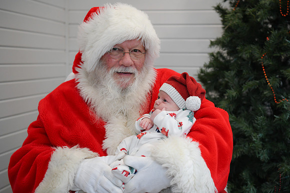 2024 Hart Family Santa 24