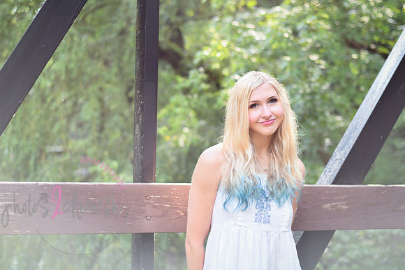 Gwen [MHS Senior] 208