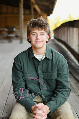 2025 MHS Senior [Cameron] 001