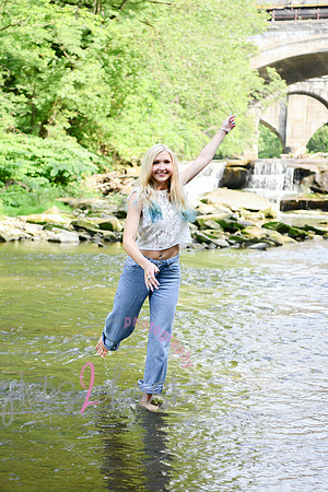 Gwen [MHS Senior] 115