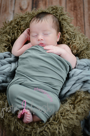 Anthony [newborn] 094
