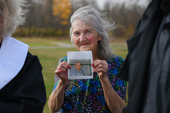 Billie & Dale Vow Renewal 123