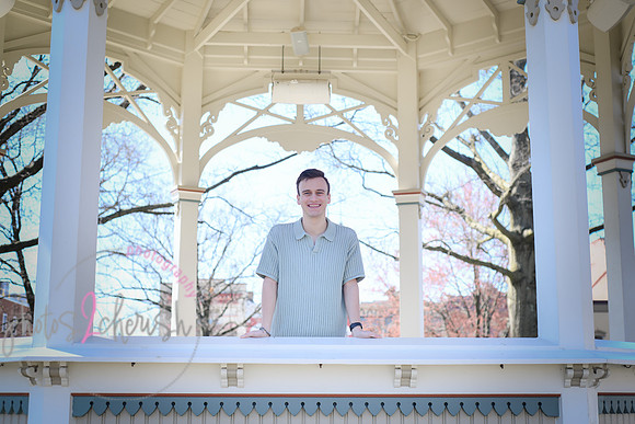 Zachary [MHS Class of 2025] square 21