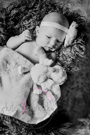 Amelia [newborn] images 097