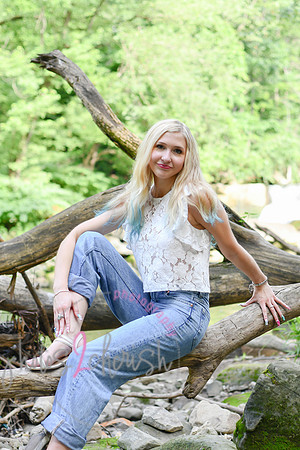 Gwen [MHS Senior] 137