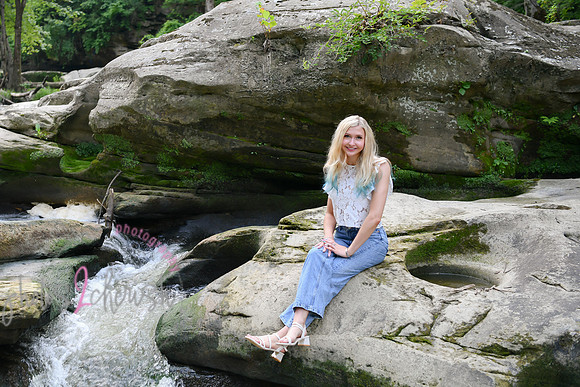 Gwen [MHS Senior] 022