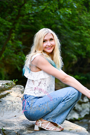Gwen [MHS Senior] 078