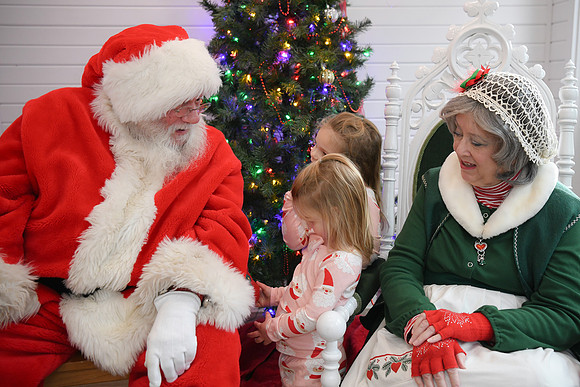 Marleigh Girls Santa 19