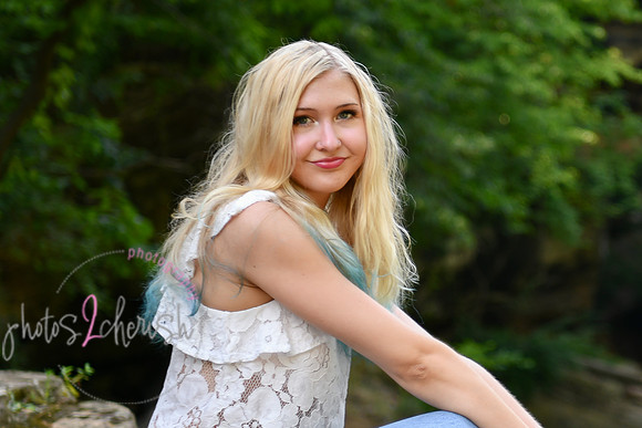 Gwen [MHS Senior] 081