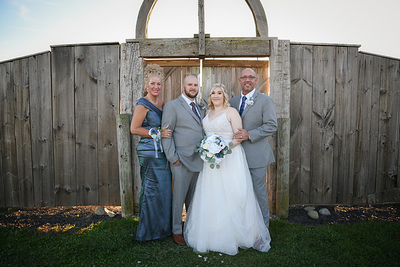 Piper & Eddie [Bride Family] 146