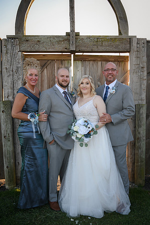 Piper & Eddie [Bride Family] 152